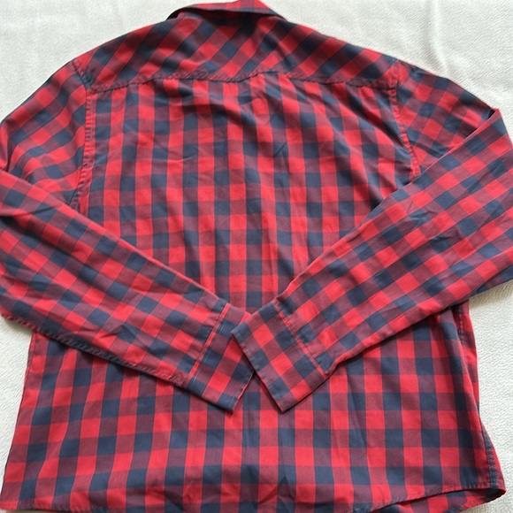 American Rag L in red and blue. EUC - Picture 3 of 3
